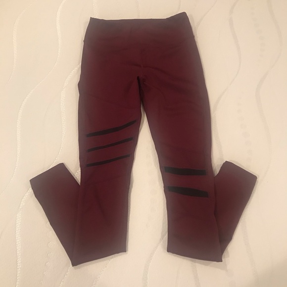 Electric Yoga High-Rise Dream Legging in Burgundy - Picture 3 of 3
